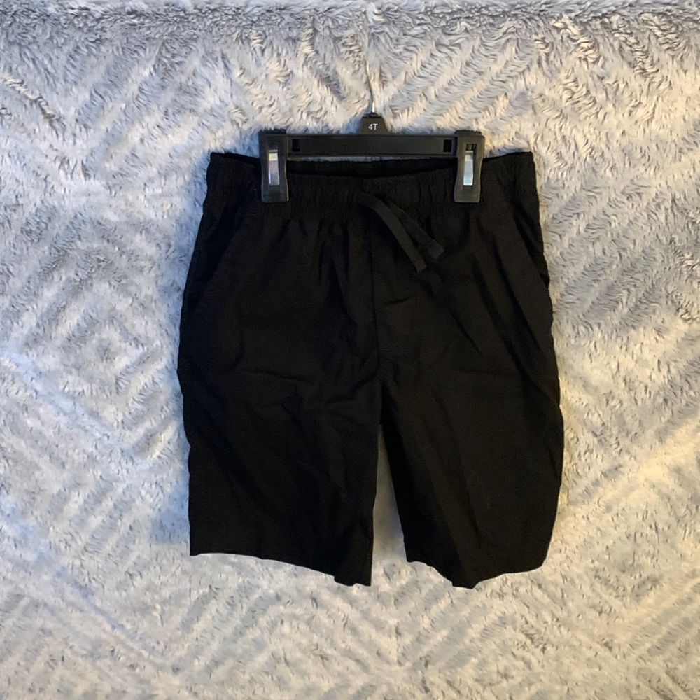 Black short, drawstring waist with pockets